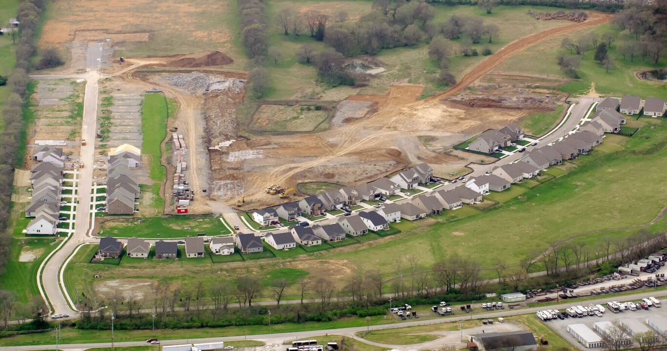 Langford Farms in Gallatin, TN - Building Photo