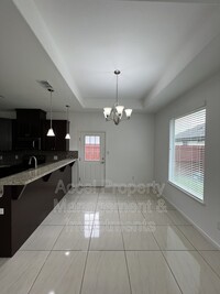 214 Fig Dr photo'