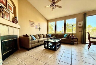 5116 Whisper Lake Dr in Las Vegas, NV - Building Photo - Building Photo