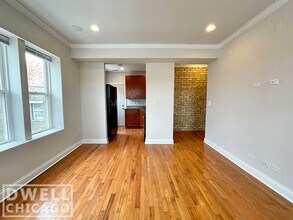 6350 N Claremont Ave in Chicago, IL - Building Photo - Building Photo