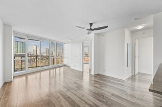 13618-1100 100 Ave in Surrey, BC - Building Photo - Building Photo