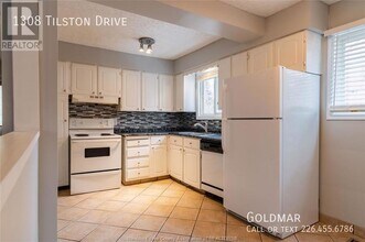 1308 Tilston Dr in Windsor, ON - Building Photo - Building Photo