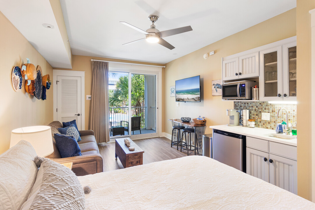 9300 Baytowne Wharf Blvd, Unit 420 in Miramar Beach, FL - Building Photo