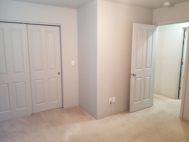 445-449 NE West Ave in Roseburg, OR - Building Photo - Building Photo