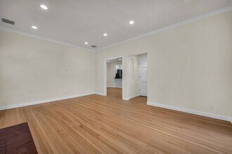 2828 Avenel St in Los Angeles, CA - Building Photo - Building Photo