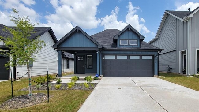 504 Sandringham Lp in Kyle, TX - Building Photo - Building Photo