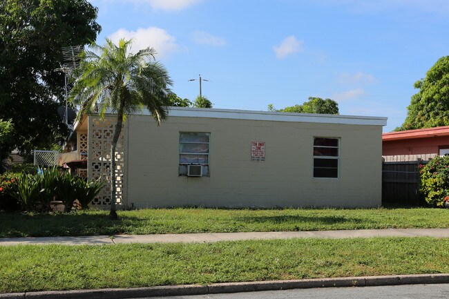 434 Roseland Dr in West Palm Beach, FL - Building Photo - Building Photo