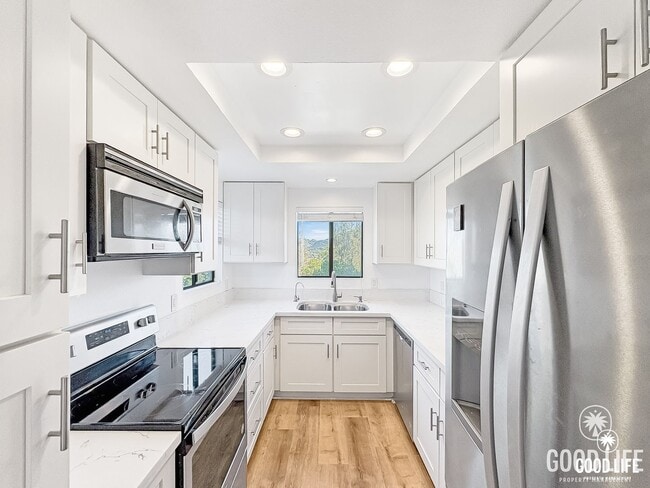 12270 Corte Sabio in San Diego, CA - Building Photo - Building Photo