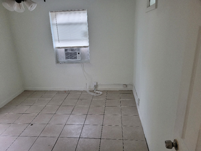 6325 Buchanan St in Hollywood, FL - Building Photo - Building Photo