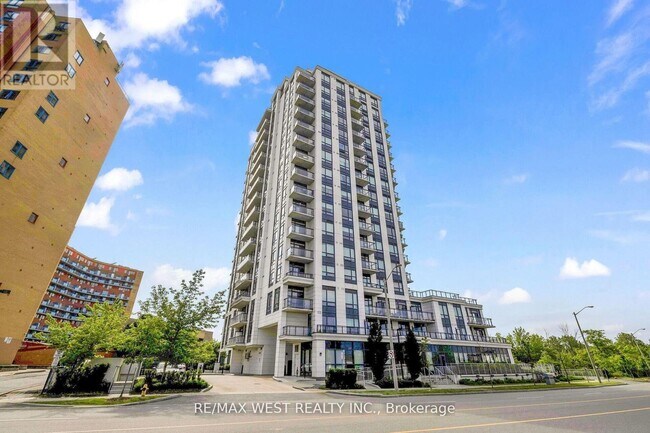 840-1840 Queens Plate Dr in Toronto, ON - Building Photo - Building Photo