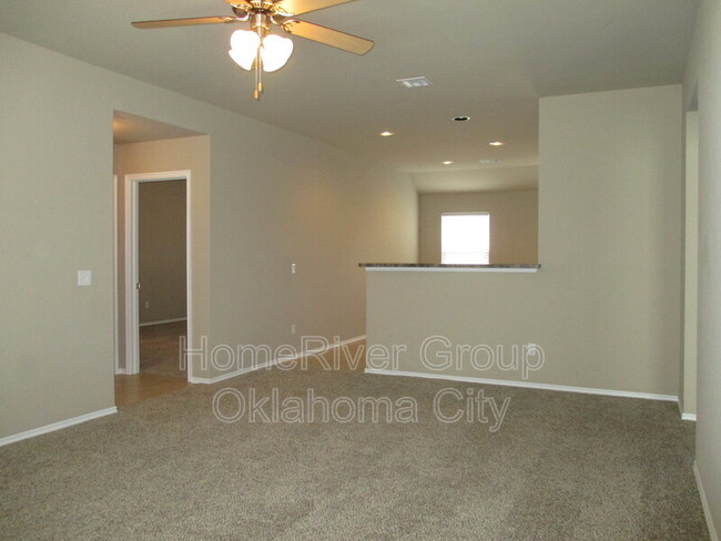 8409 SW 49th Cir in Oklahoma City, OK - Building Photo - Building Photo