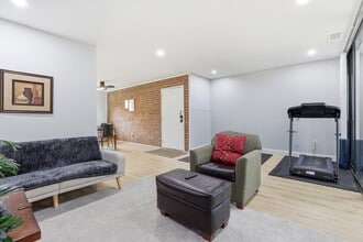 742 Quince Orchard Blvd in Gaithersburg, MD - Building Photo - Building Photo