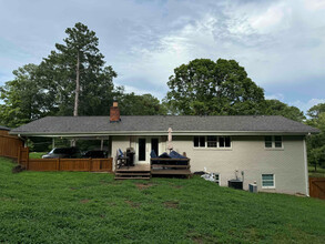 3076 Stantondale Dr in Chamblee, GA - Building Photo - Building Photo