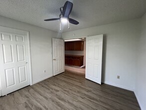 14009 Christella Ct in Bakersfield, CA - Building Photo - Building Photo