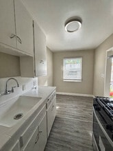 824 S Flower St in Santa Ana, CA - Building Photo - Building Photo