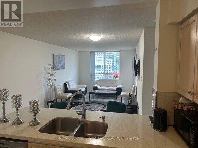 29 Northern Heights Dr in Richmond Hill, ON - Building Photo - Building Photo