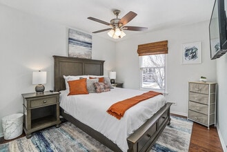 1191 Easton Dr in Carol Stream, IL - Foto de edificio - Building Photo