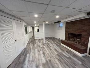 11 Myrtle St, Unit B in Boston, MA - Foto de edificio - Building Photo