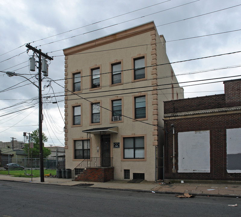 179 Emmett St in Newark, NJ - Foto de edificio