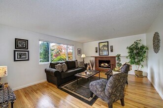 7643 139th Pl NE in Redmond, WA - Building Photo - Building Photo