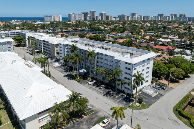 Winston House in Fort Lauderdale, FL - Foto de edificio - Building Photo