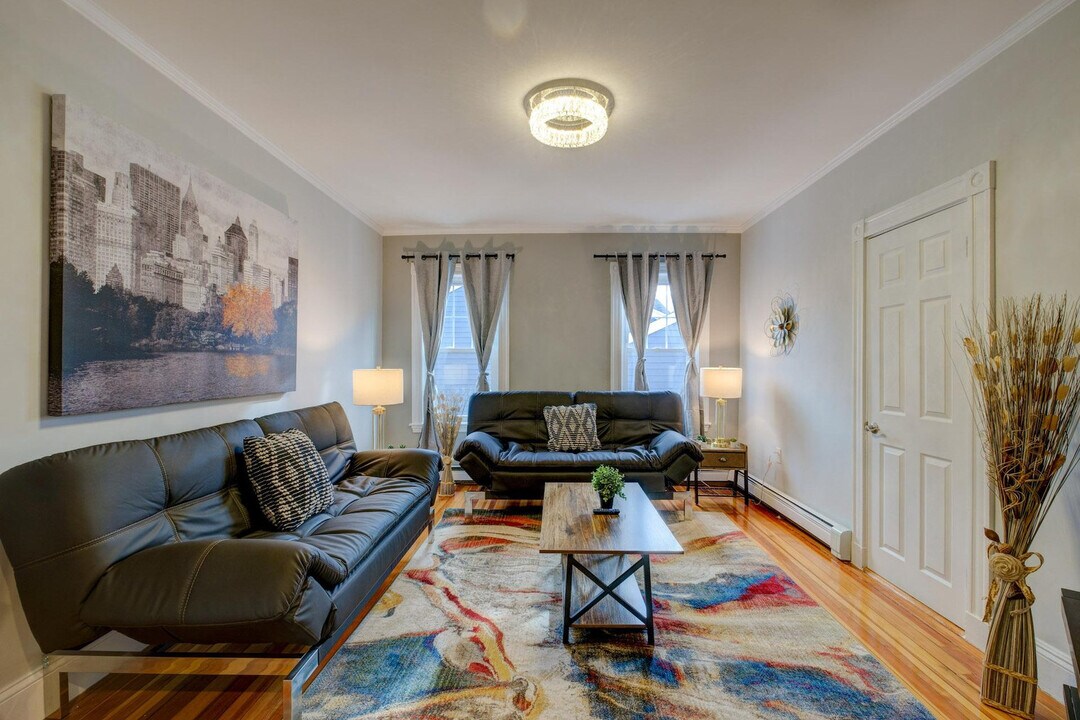 9 Gleason St in Boston, MA - Building Photo