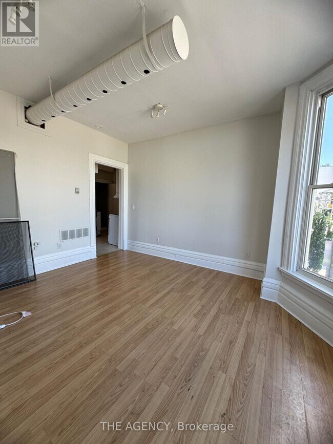 139 John St S in Hamilton, ON - Building Photo - Building Photo