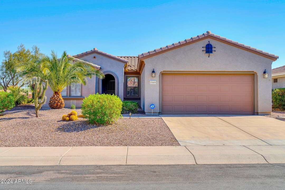 15009 W Wrigley Way in Surprise, AZ - Foto de edificio