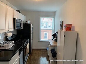 30 L St, Unit 1 in Boston, MA - Building Photo - Building Photo