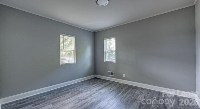 910 E 6th Ave in Gastonia, NC - Building Photo - Building Photo