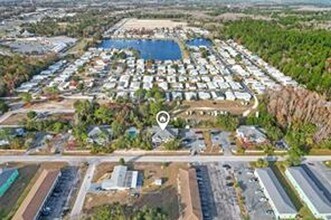 919 SE Mayo Dr in Crystal River, FL - Building Photo - Building Photo