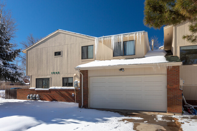 1065 Fairway Ct in Boulder, CO - Building Photo - Building Photo