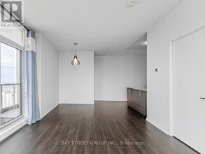 70 Forest Manor Rd in Toronto, ON - Building Photo - Building Photo