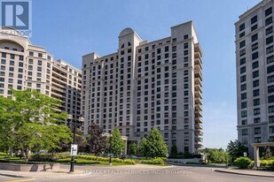 9245 Jane St in Vaughan, ON - Building Photo