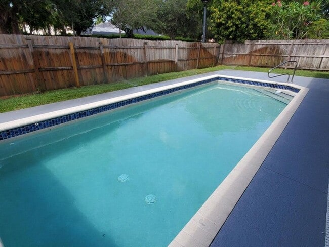 4497 Sugar Pine Dr in Boca Raton, FL - Building Photo - Building Photo