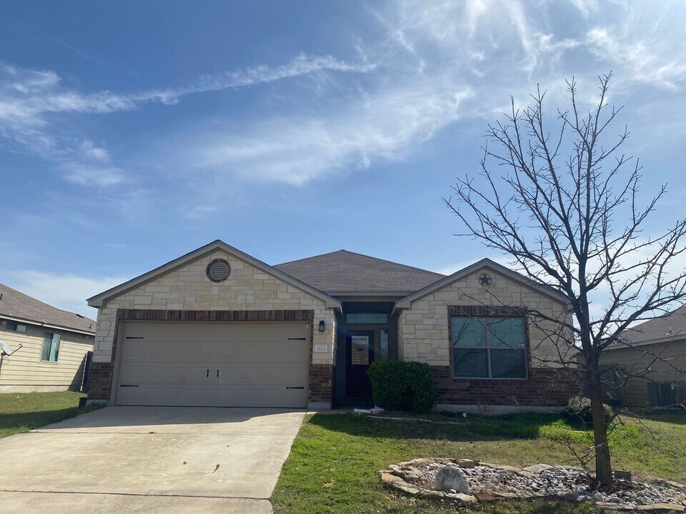 1103 Roanoke Dr in Temple, TX - Foto de edificio