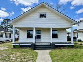 505 N Houston St in Athens, AL - Building Photo