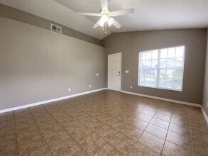 9675 Hollyhill Dr in Orlando, FL - Building Photo - Building Photo