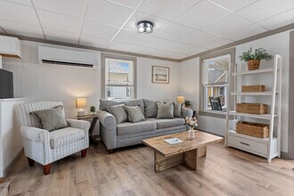 2 Island Path in Hampton, NH - Foto de edificio - Building Photo