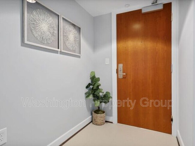 1150 K St NW in Washington, DC - Building Photo - Building Photo