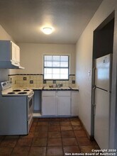 4715 Howard St in San Antonio, TX - Building Photo - Building Photo