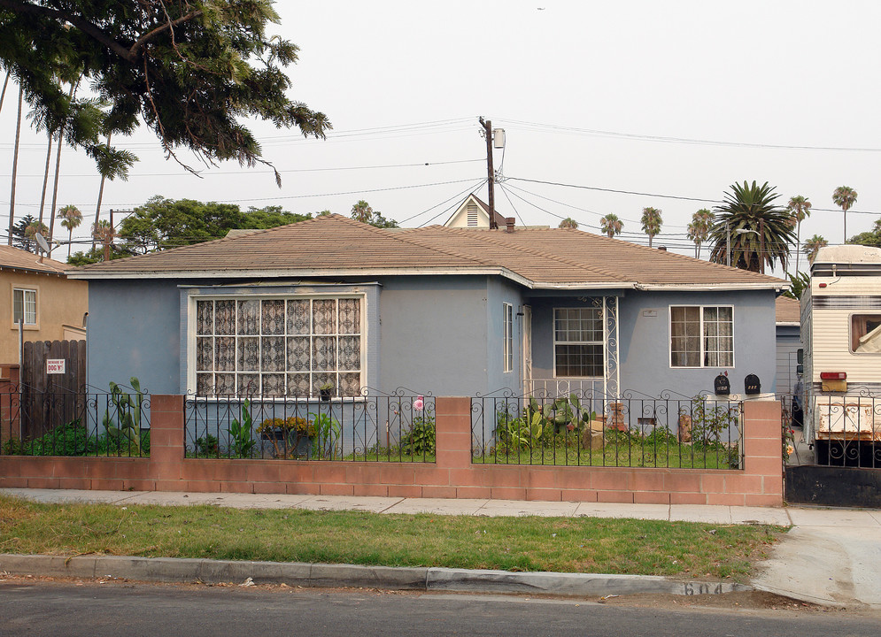 604 S E St in Oxnard, CA - Building Photo