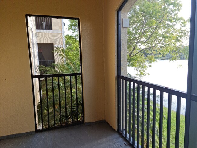 2726 Anzio Ct, Unit 208 in Palm Beach Gardens, FL - Building Photo - Building Photo