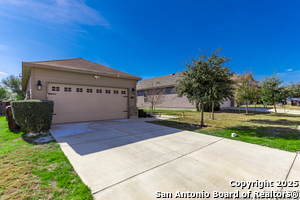 7156 Quarter Moon in Converse, TX - Building Photo - Building Photo