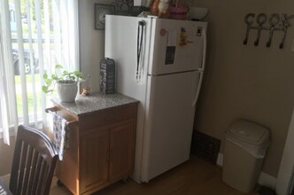 2002 Kane St in La crosse, WI - Building Photo - Building Photo