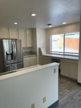 8310 Bramble Bush Cir in Sacramento, CA - Building Photo - Building Photo