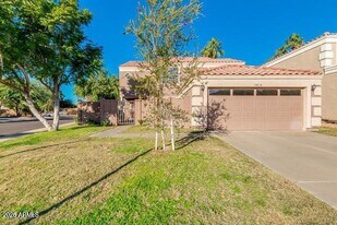 15858 S 33rd Pl in Phoenix, AZ - Building Photo