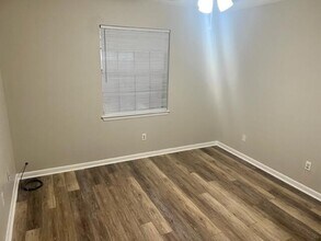 103 Doodle Ave-Unit -B in Fort Walton Beach, FL - Building Photo - Building Photo