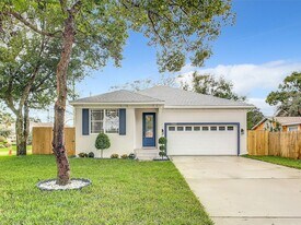 7302 Alvina St in Tampa, FL - Building Photo