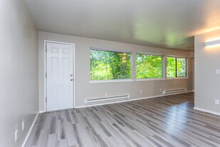 Timber Heights in Kent, WA - Building Photo